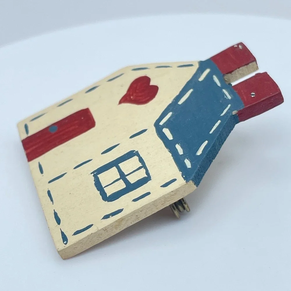 Vintage 90s Hand Painted Wooden House Brooch‎ Pin Art Women's Classic Jewelry